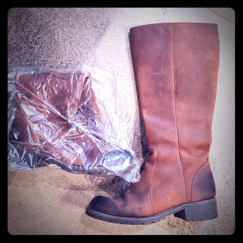 Clark's leather boots